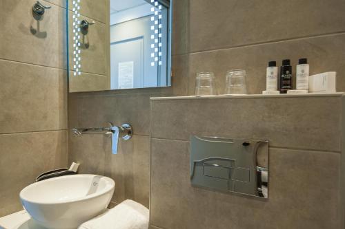 Fedriades Delphi Hotel tesisinde bir banyo
