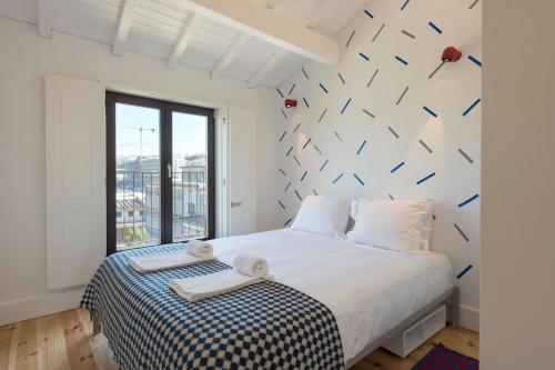 Boavista Penthouse w/ 2 Balconies & AC by LovelyStay