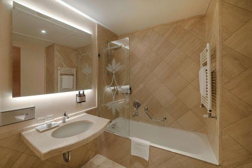 Phòng tắm tại NH Ravenna