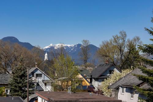 ゲストハウスの近くで見られる自然の景観