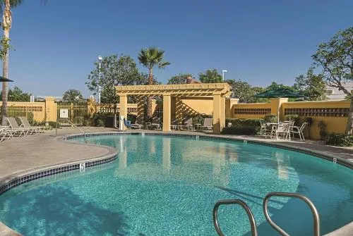 La Quinta Inn & Suites by Wyndham Ontario Airport in Rialto