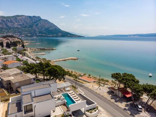 Villa Bava with 4 En-suite Bedrooms, Heated 33 sqm Pool