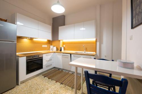 Ikos central spacious apartment