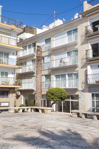 Alameda Apartments photo 16
