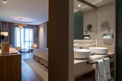 Koupelna v ubytování Barceló Oviedo Cervantes