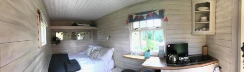 Gallery image of The Shepherd's Hut in Sheriff Hutton