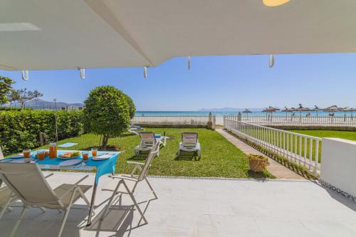 Apartamento Beachfront Sonrisas
