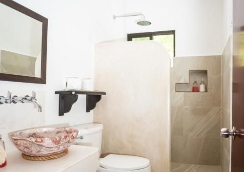 Ένα μπάνιο στο Villa Los Mangles Boutique Hotel