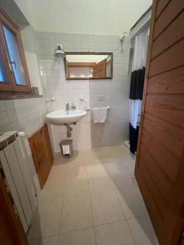 Bilik mandi di Agriturismo Baratti