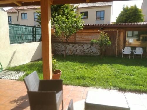 Κήπος έξω από το Casa Loureal Ribeira Sacra Ourense