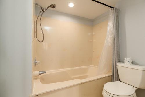Oceanview,pool onsite,grilling,near beach! Seamark Tower – Photos 4