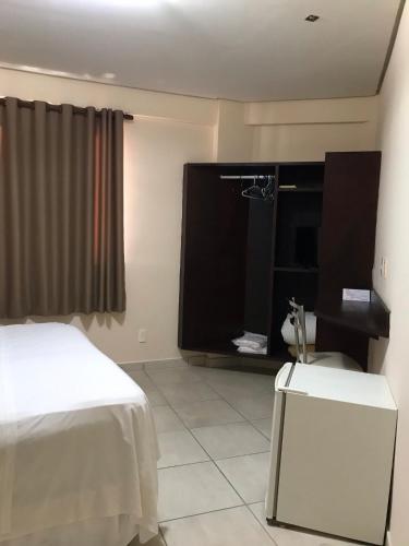 Katil atau katil-katil dalam bilik di Tropical Palace Hotel