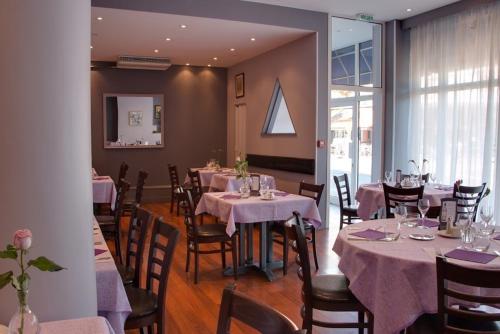 Gallery image of Hotel Restaurant l'Amandois in Saint-Amand-Montrond