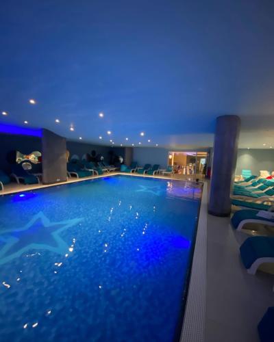 Gallery image of Luxury home in Golem