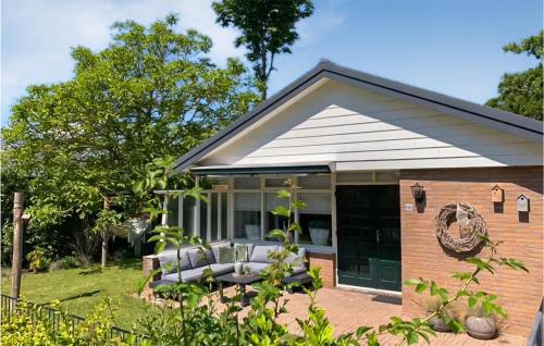 Beautiful Home In Scherpenisse With Wifi And 2 Bedrooms