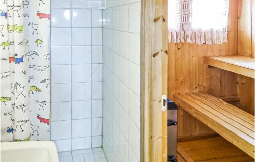Ванная комната в Stunning Home In Uvdal With Wifi