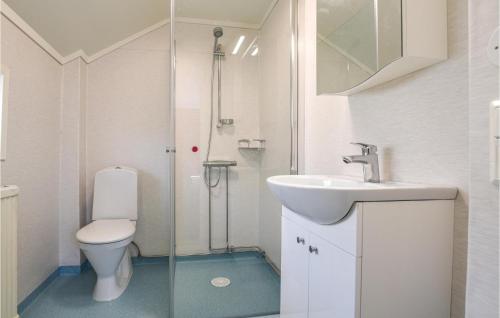 Ванная комната в Stunning Home In Munkfors With Wifi