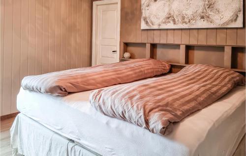 Postel nebo postele na pokoji v ubytování Cozy Home In Kristiansand With Wifi