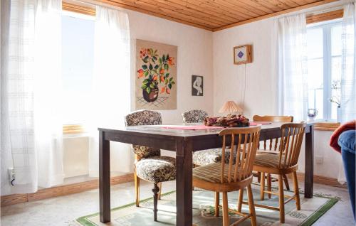 Posezení v ubytování 2 Bedroom Beautiful Home In Söderåkra