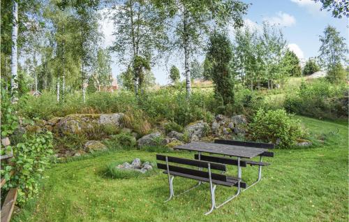 Gorgeous Home In Rörvik With Wifiにある庭