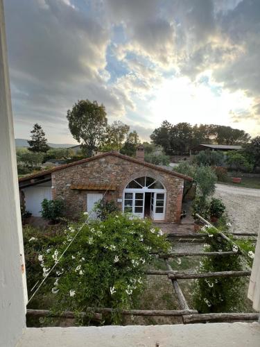 Taman di luar Agriturismo Baratti