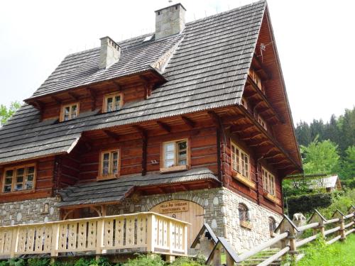 Wynajem Pokoi-Willa Pod Smrekami