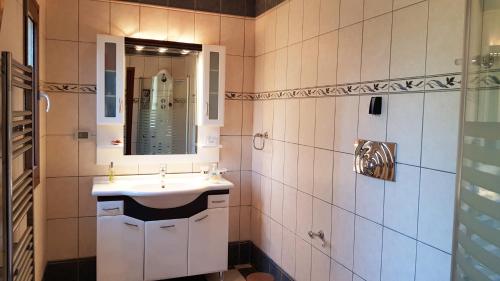 Kúpeľňa v ubytovaní Villa Omega Kefalonia