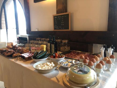 Makanan di atau berdekatan hotel