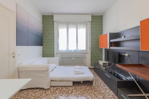 Bordighera studio - vicino IULM / NABA - WiFi A.C.