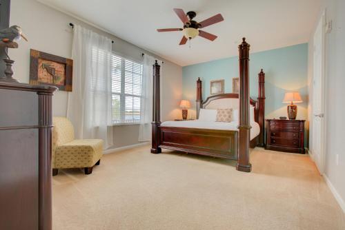 Gorgeous 1st-Floor, End Unit Condo w LAKEVIEW photo 11