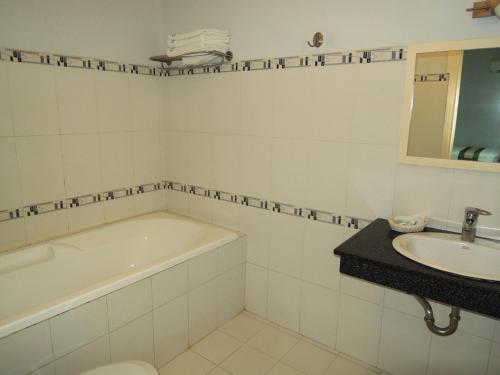Ένα μπάνιο στο Hung Vuong Hotel