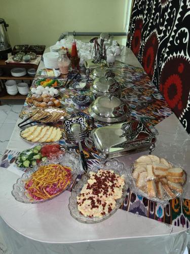 Mad på lejlighedshotellet eller i nærheden