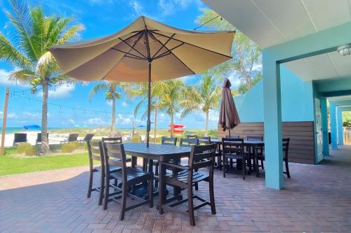 Gallery image of Bungalow Beach Place 1 in Clearwater Beach