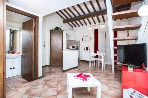 Kuchyň nebo kuchyňský kout v ubytování Moro Magenta 5 Casa e Appartamento per Vacanze