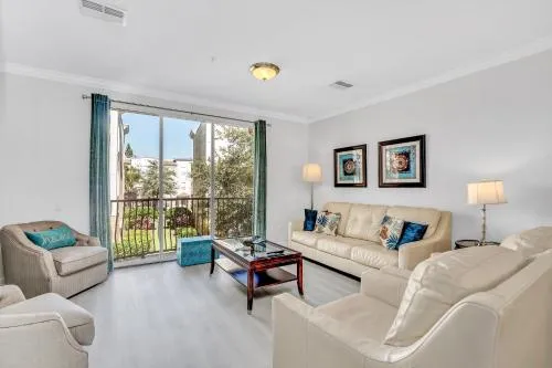 NEWLY RENOVATED Townhome, Near Universal & I-Drive photo 1