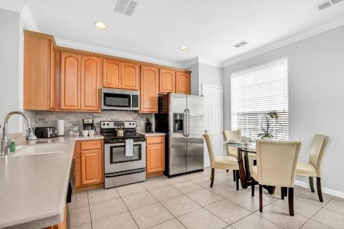NEWLY RENOVATED Townhome, Near Universal & I-Drive photo 10