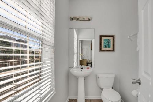 NEWLY RENOVATED Townhome, Near Universal & I-Drive photo 20