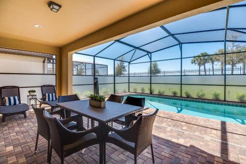 Large Villa wPrivate Pool Game Room Waterpark photo 40