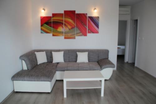 Gallery image of FranivaNin in Nin