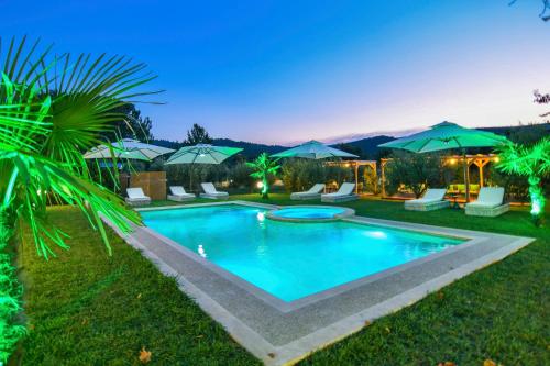 Πισίνα στο ή κοντά στο Villas Velizarius