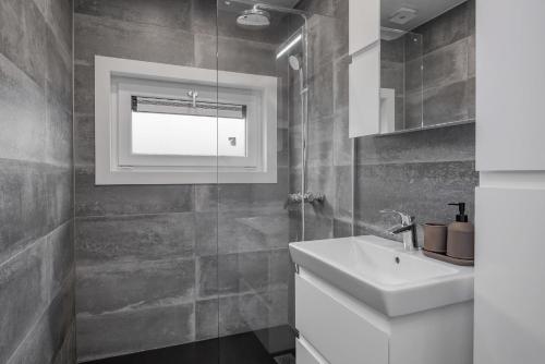 Ένα μπάνιο στο Your Home B.