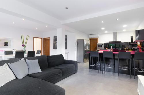 YourHouse Es Cardinal