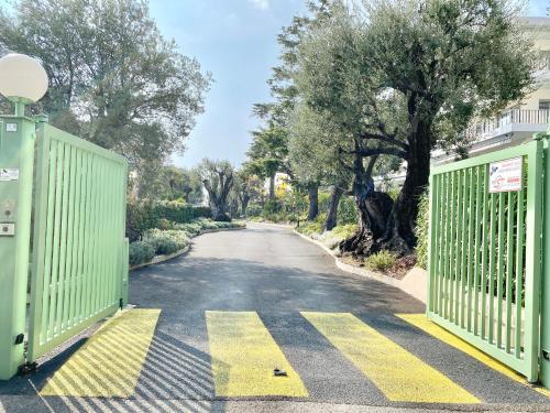 Φωτογραφία από το άλμπουμ του Elia-parking-jardin-piscine-climatisation σε Roquebrune-Cap-Martin