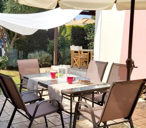 Patio nebo venkovní prostory v ubytování Eleios Villa