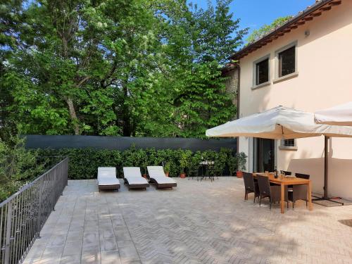 Kawasan patio atau luaran di BELLA TUSCANY - Residence