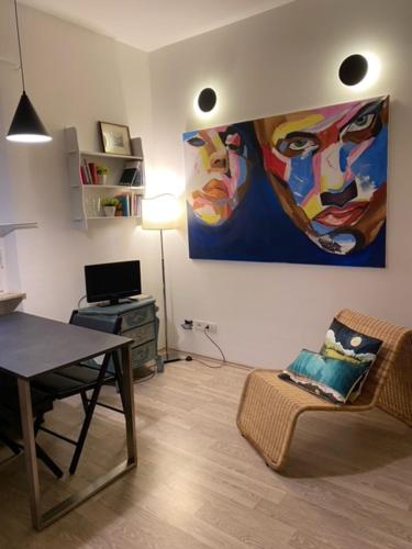 A seating area at Artist apartment centro storico