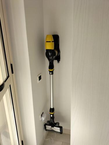 a parking meter in the corner of a room at ZAMBRONE VILLAGE Loris in Zambrone