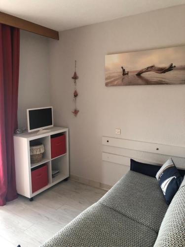 studio avec climatisation WIFI parking piscine