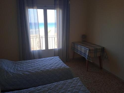 Apartment on the beach near airport