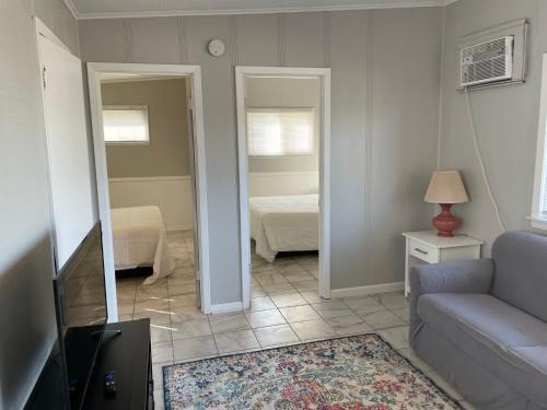 2 Bedroom Suite with kitchen – Photos 5
